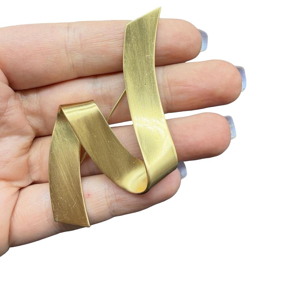 Vintage Jewelry Gold Tone Monet Ribbon Brooch Pin